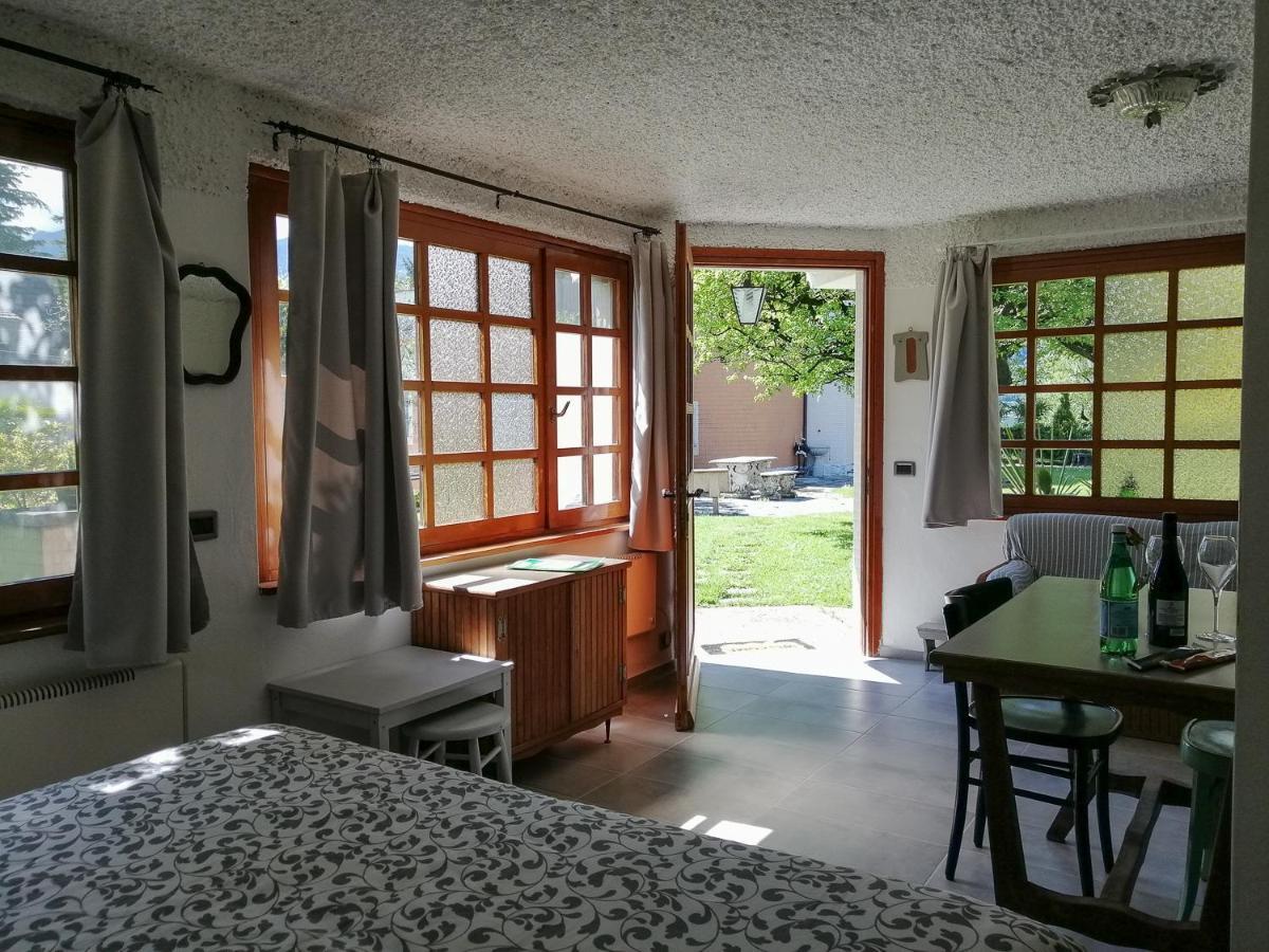 Casetta Del Molo Mandello del Lario Bagian luar foto